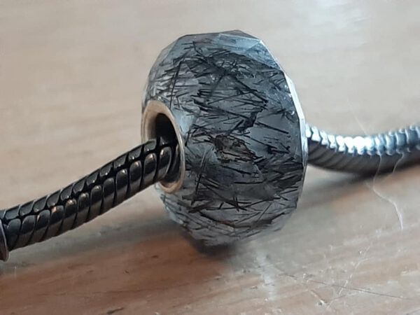 Zwarte Rutiel Quartz Edelsteen